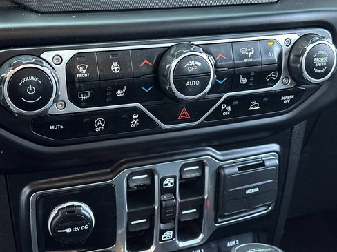 Used 2021 Jeep Gladiator Sport AWD/4WD image 26
