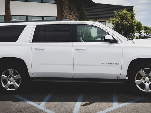 Used 2016 Chevrolet Suburban LT w/ Luxury Package AWD/4WD image 26