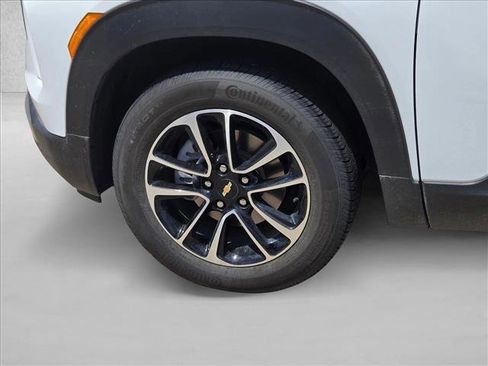 Used 2025 Chevrolet TrailBlazer LT w/ Driver Confidence Package AWD/4WD image 10