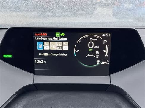 Used 2025 Toyota Prius Plug-In Hybrid image 26