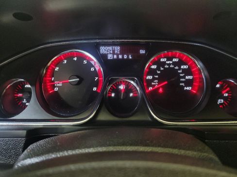 Used 2014 GMC Acadia SLT image 23