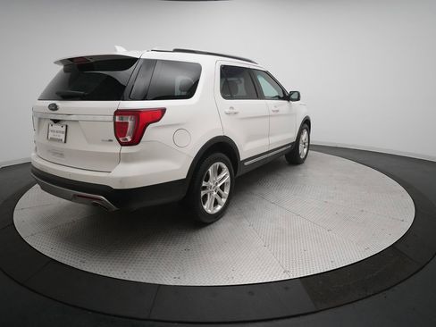 Used 2016 Ford Explorer XLT w/ Equipment Group 202A image 40