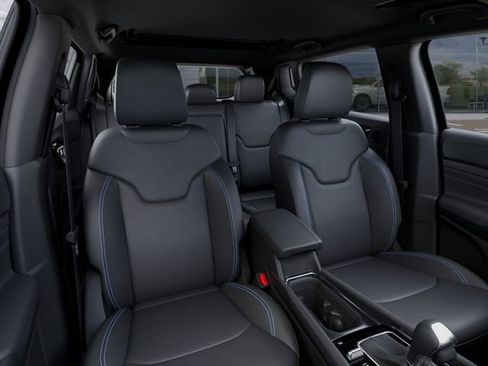 New 2026 Jeep Compass Limited w/ Sun, Sound & Navigation Group AWD/4WD image 16