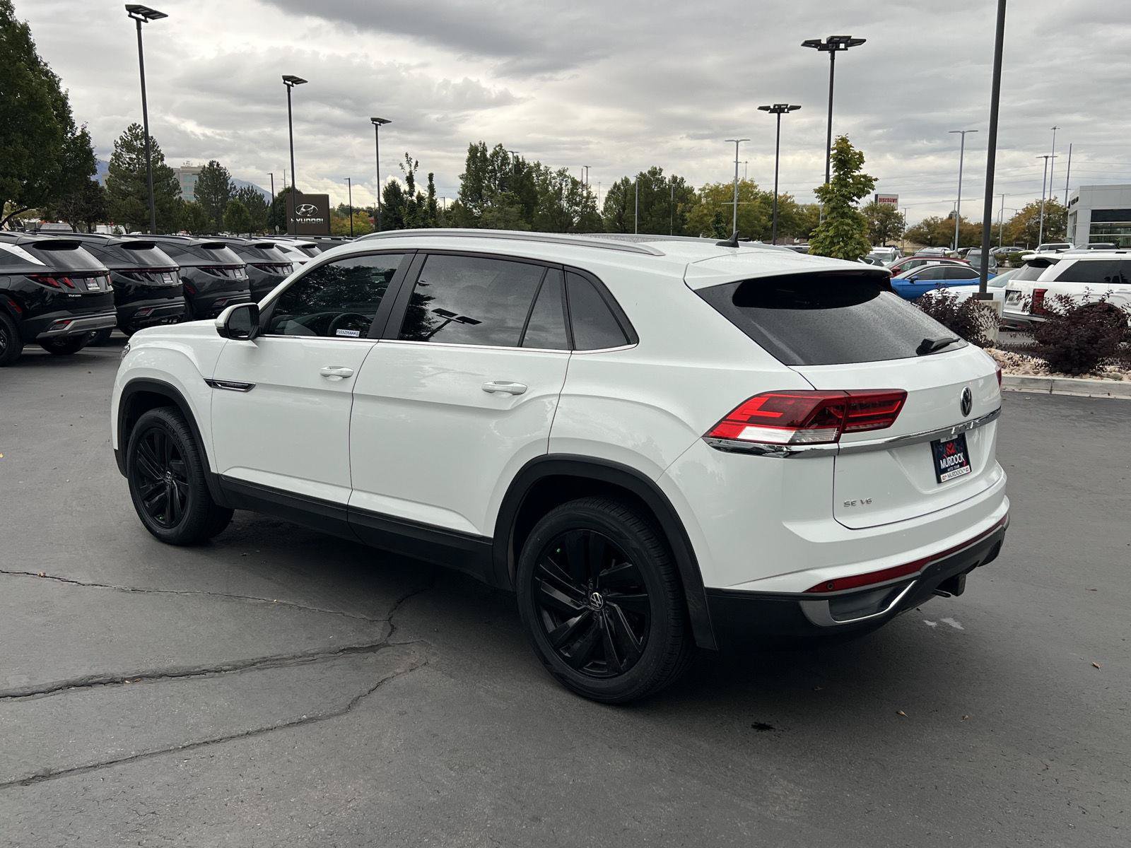 Used 2022 Volkswagen Atlas Cross Sport SE FWD image 22