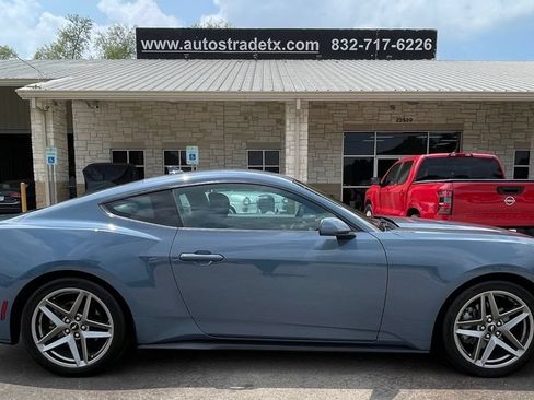 Used 2024 Ford Mustang Coupe RWD image 6