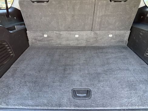 Used 2019 Chevrolet Suburban Premier AWD/4WD image 17