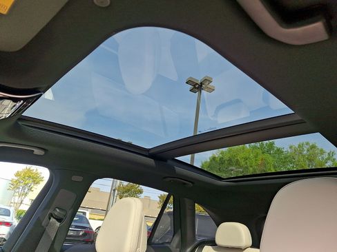 New 2026 Mercedes-Benz GLC 300 4MATIC image 10