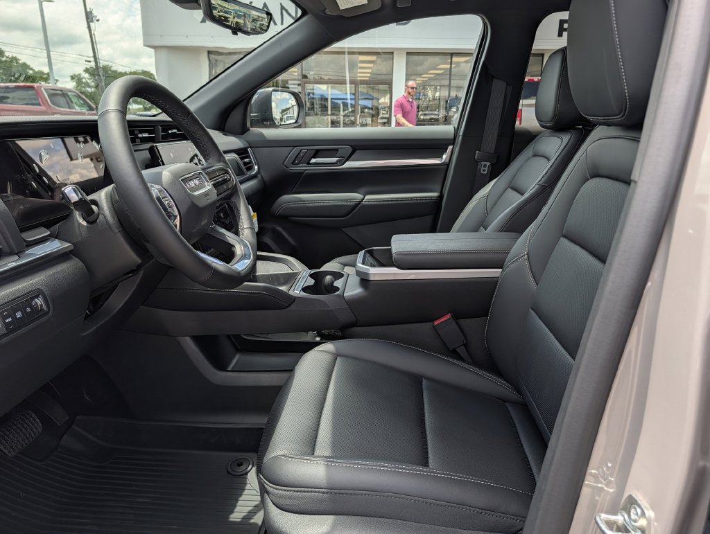 New 2027 GMC Terrain Elevation w/ Elevation Premium Package FWD image 25