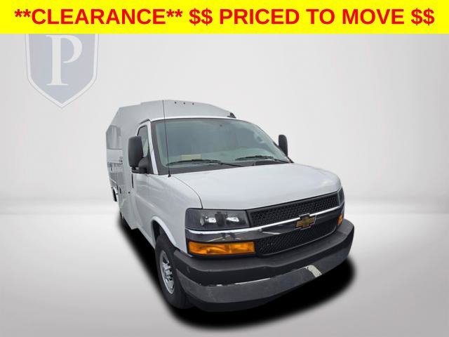 New 2025 Chevrolet Express 3500 w/ Power Convenience Package RWD image 16