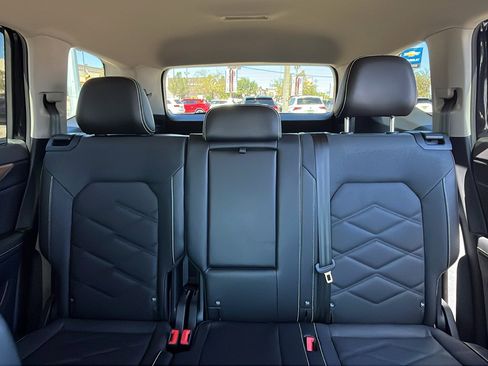 Used 2024 Volkswagen Atlas SE w/ Black Wheel Package image 23