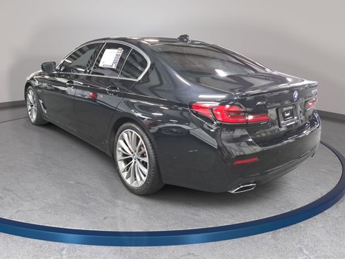 Used 2023 BMW 530e xDrive w/ Premium Package AWD/4WD image 7
