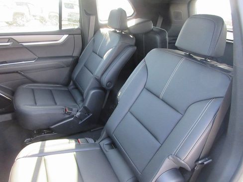 New 2026 GMC Acadia Elevation w/ Black Edition AWD/4WD image 14