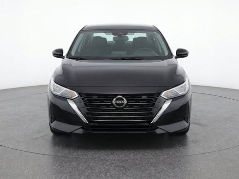 Used 2025 Nissan Sentra SV FWD image 2