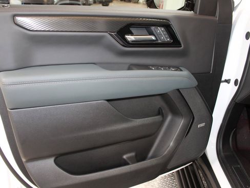 New 2026 GMC Yukon AT4 w/ AT4 Premium Package AWD/4WD image 25