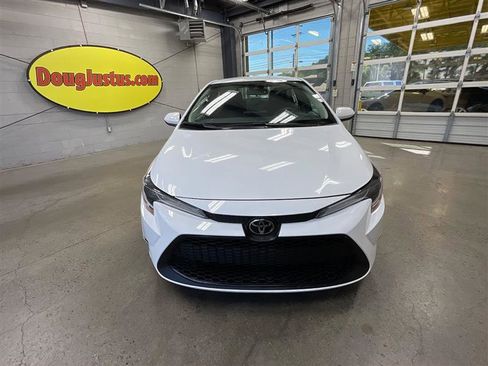 Used 2022 Toyota Corolla LE FWD image 8