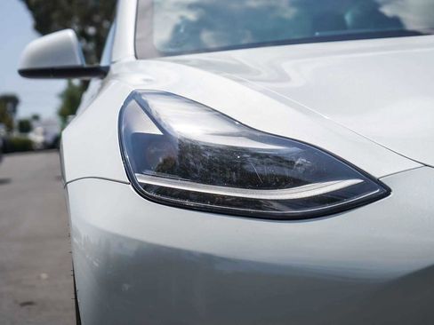 Used 2022 Tesla Model 3 Long Range AWD/4WD image 10