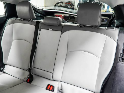 Used 2021 Toyota Prius Prime XLE FWD image 38