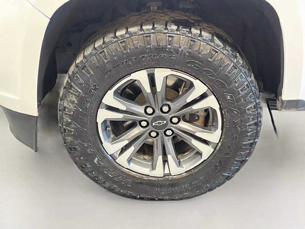 Used 2022 Chevrolet Colorado Z71 AWD/4WD image 31