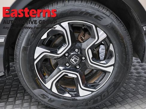 Used 2018 Honda CR-V Touring image 8