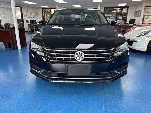 Used 2016 Volkswagen Passat 1.8T SE image 2