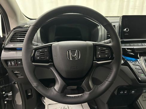 Used 2026 Honda Odyssey Elite image 18