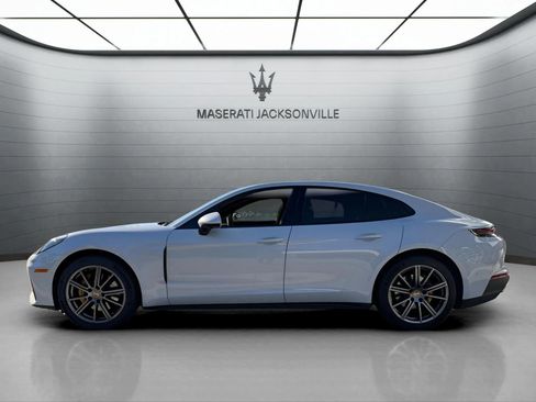 Used 2024 Porsche Panamera image 13