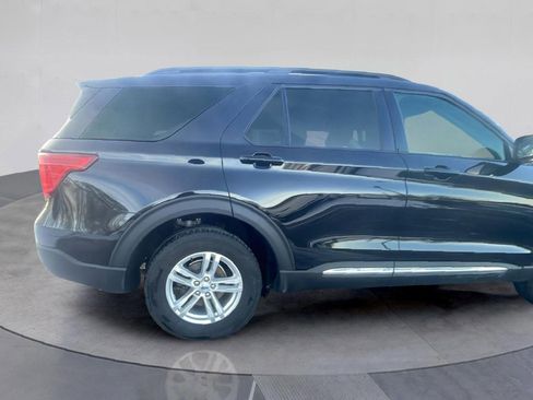 Used 2023 Ford Explorer XLT w/ Class IV Trailer Tow Package image 22