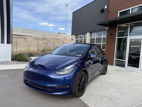 Used 2023 Tesla Model Y Performance AWD/4WD image 4