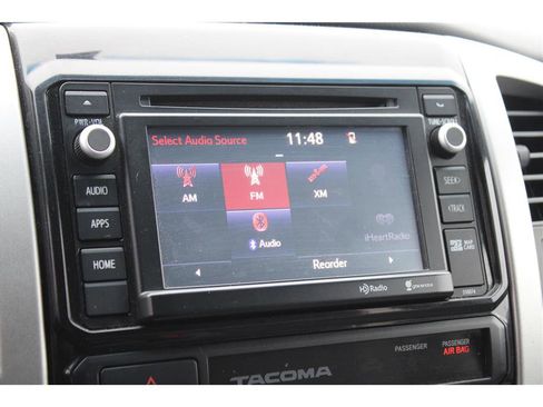 Used 2015 Toyota Tacoma 4x4 Double Cab w/ TRD Off-Road Package image 24