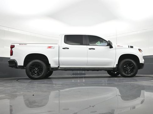 Used 2025 Chevrolet Silverado 1500 Custom Trail Boss AWD/4WD image 30