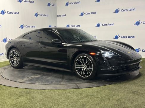 Used 2021 Porsche Taycan image 2