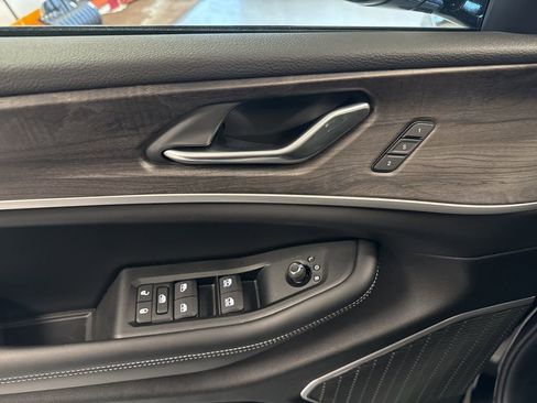 New 2026 Jeep Grand Cherokee Limited AWD/4WD image 5
