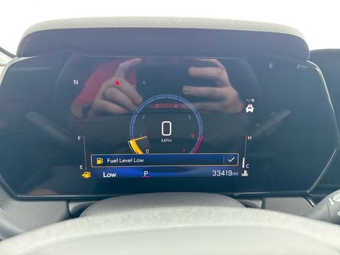Used 2025 Chevrolet TrailBlazer RS w/ Convenience Package FWD image 12