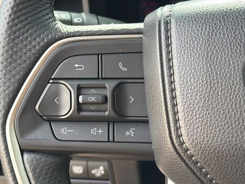 Used 2025 Toyota Sequoia SR5 AWD/4WD image 30