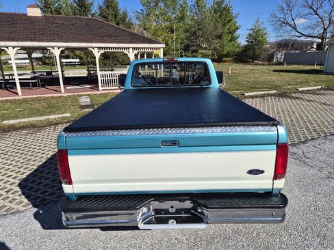 Used 1997 Ford F250 2WD Regular Cab Heavy Duty image 8