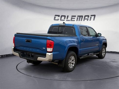 Used 2017 Toyota Tacoma SR5 image 5