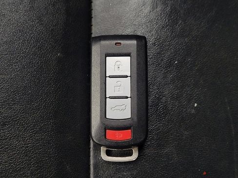 Used 2019 Mitsubishi Outlander GT AWD/4WD image 32