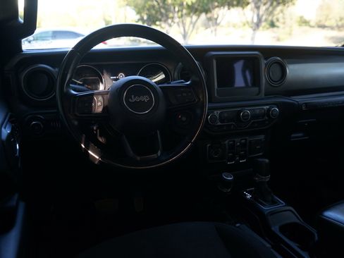 Used 2019 Jeep Wrangler Unlimited Sport AWD/4WD image 31