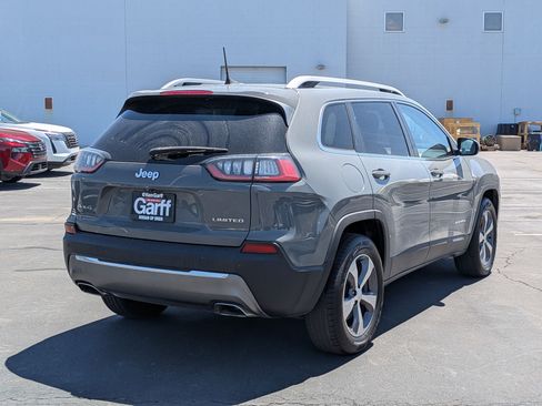 Used 2019 Jeep Cherokee Limited AWD/4WD image 3