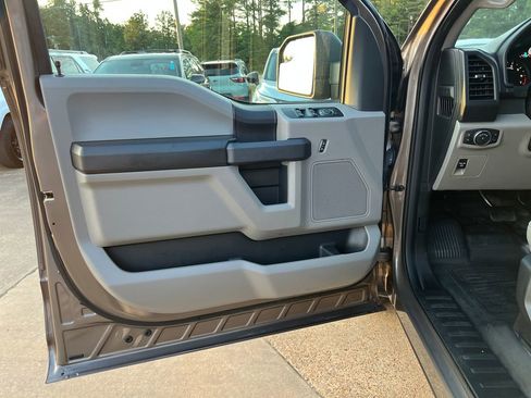 Used 2018 Ford F150 XL w/ Equipment Group 101A Mid RWD image 11