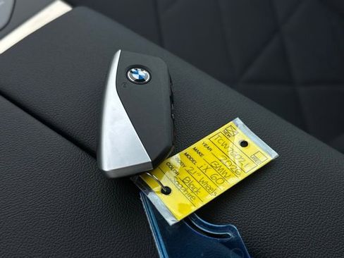 New 2026 BMW iX xDrive60 image 40