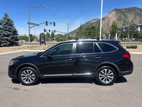 Used 2019 Subaru Outback 3.6R Touring AWD/4WD image 12