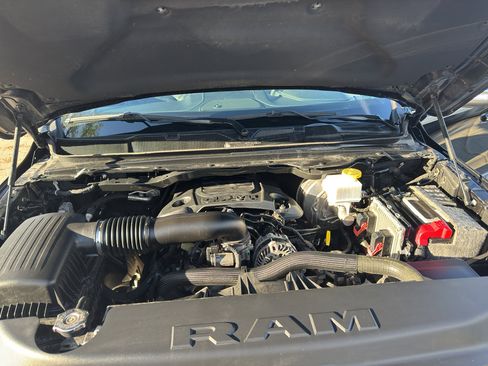 Used 2019 RAM 1500 Limited w/ Body Color Bumper Group image 29