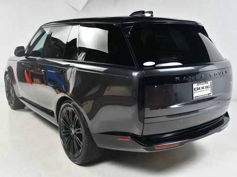 Used 2023 Land Rover Range Rover SE image 9