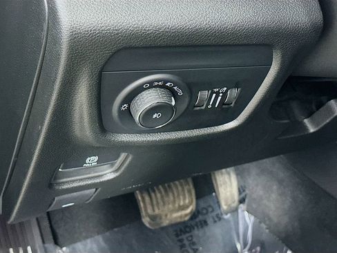 Certified 2024 Jeep Grand Cherokee Limited AWD/4WD image 17