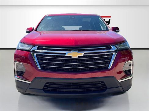 Used 2023 Chevrolet Traverse High Country image 2