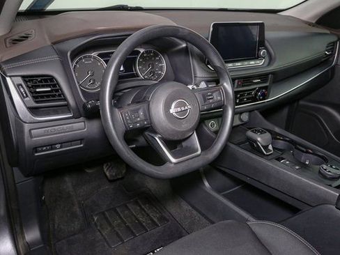 Used 2023 Nissan Rogue S image 18