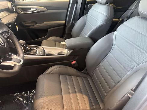 New 2026 Alfa Romeo Tonale w/ Black Premium Package image 21