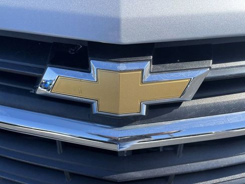 Used 2018 Chevrolet Equinox LT image 29