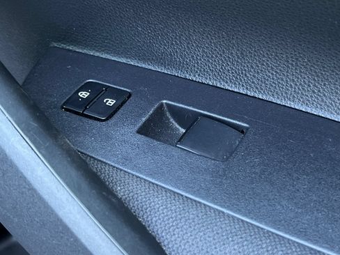Used 2024 Toyota Corolla LE FWD image 22